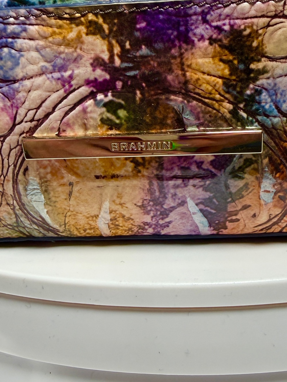 Brahmin Marlowe Bucket Bag in Fallstruck Melbourne Croc Embossed NWT and COA - Picture 7 of 10